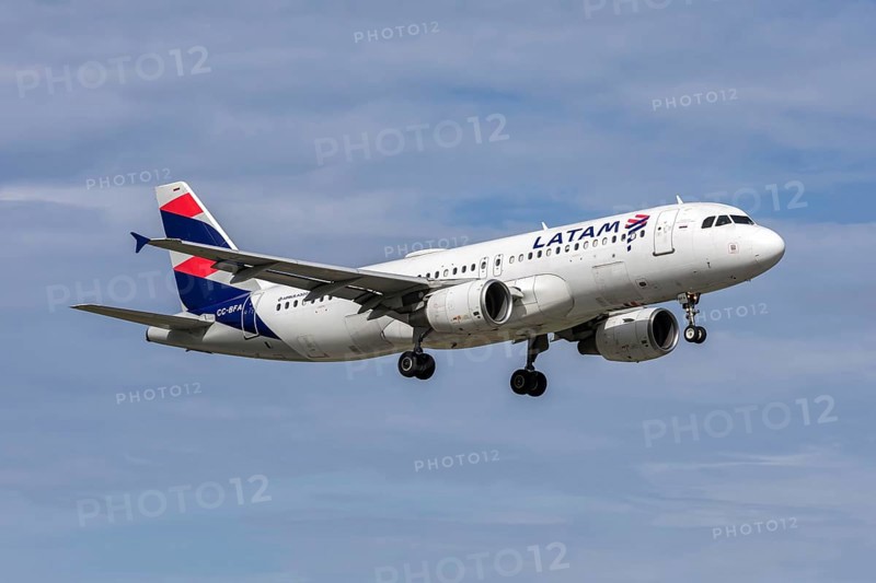 An Airbus A320 aircraft from CC-BFA Airlines with the license plate N648NK at Miami airport, USA