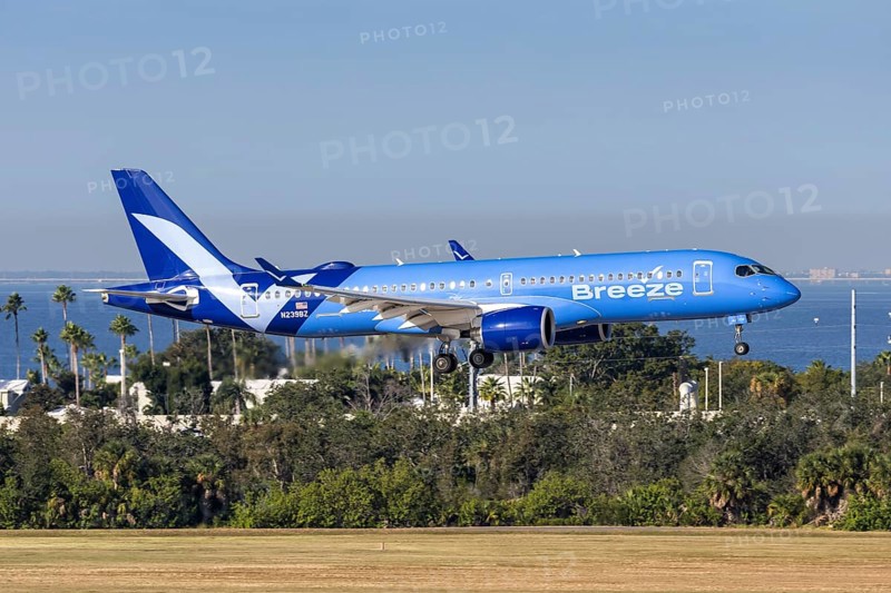 An Airbus A220-300 Breeze Airways aircraft with license plate N239BZ at Tampa airport, USA