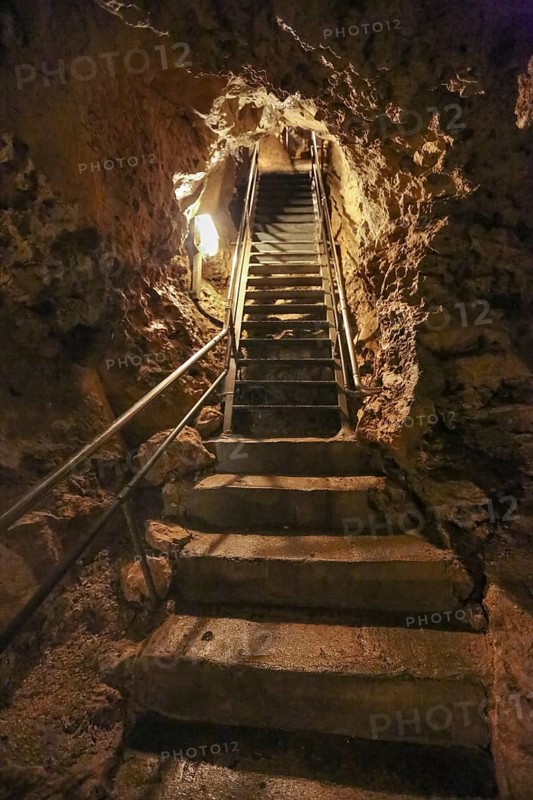 Tiefenhöhle Laichingen, Schachthöhle, karst object, rock, staircase, Laichingen, Swabian Jura, Baden-Württemberg, Germany