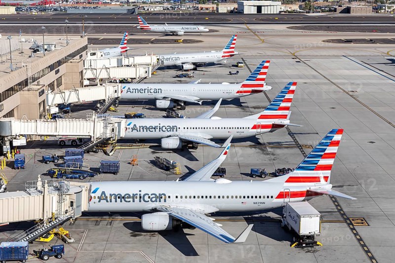 Boeing and Airbus American Airlines aircraft with license plate N829NN at Phoenix airport, USA