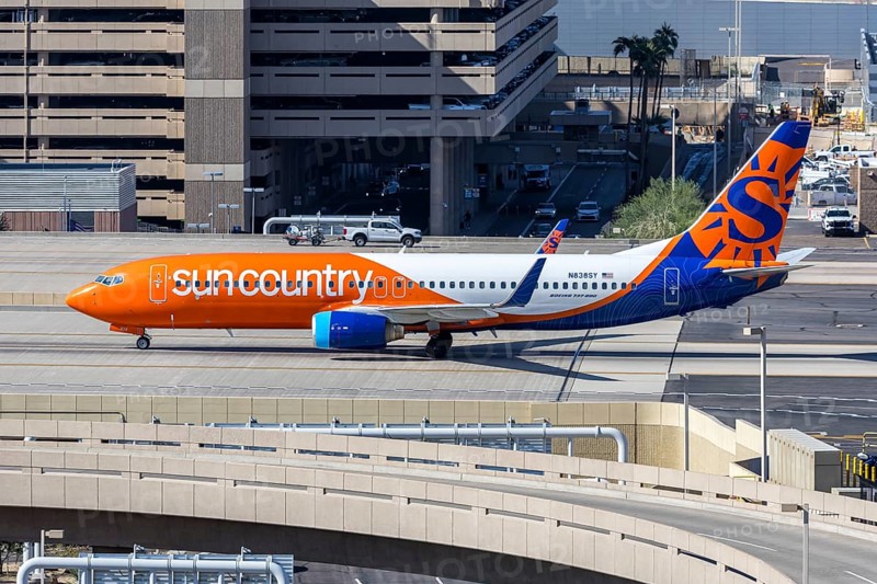 A Sun Country Airlines Boeing 737-800 aircraft with license plate N838SY at Phoenix airport, United States