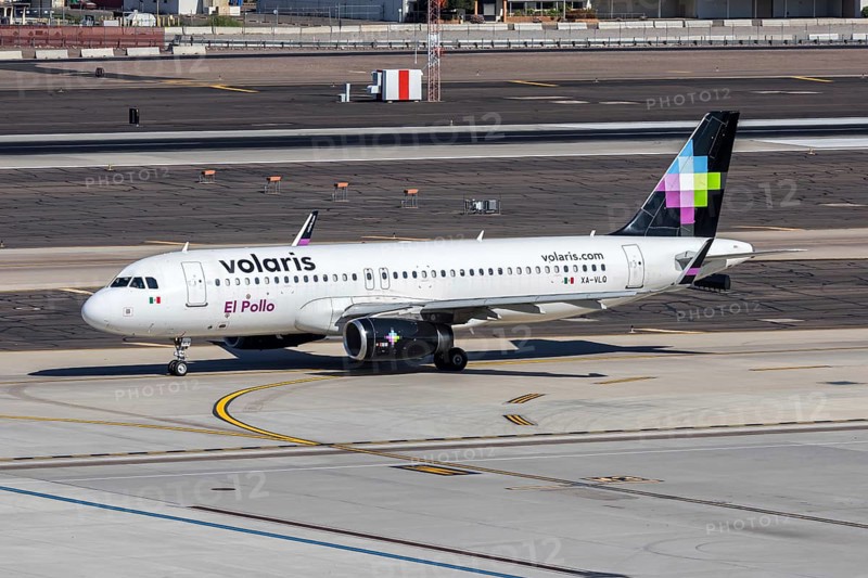 A Volaris Airbus A320 aircraft with the license plate XA-VLQ at Phoenix airport, USA