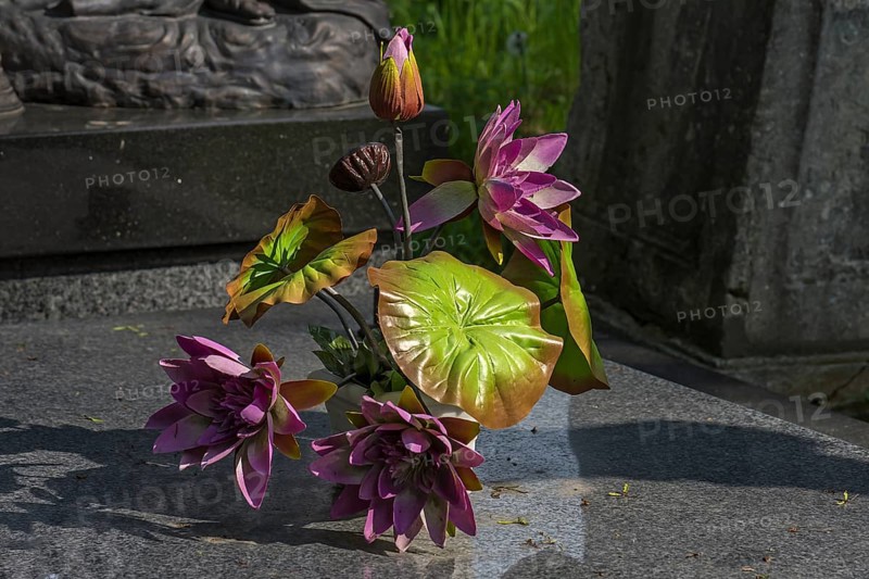 Artificial flower decoration on a grave, Lützenhofer cemetery Lychakivsky cemetery, Lviv, Galicia, Ukraine