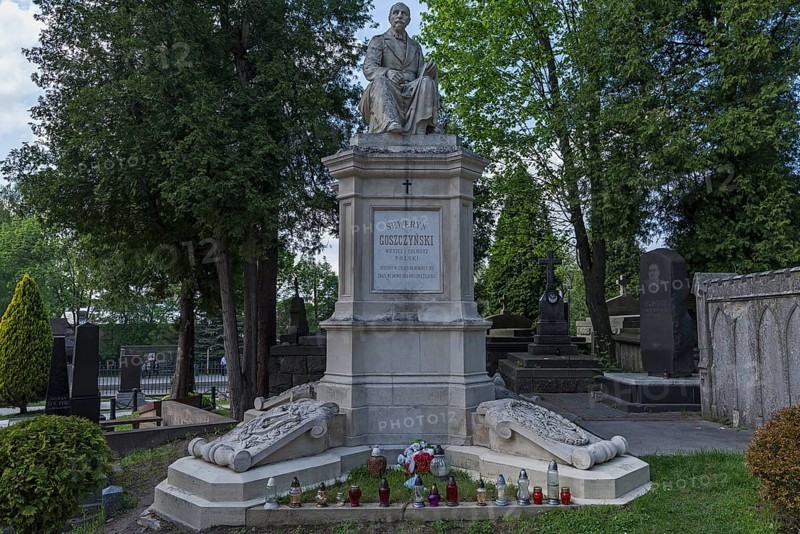 Grave of Polish poet Seweryn Goszczynski, 1803-1876, Lützenhofer Cemetery Lychakivskiy Cemetery, Lviv, Galicia, Ukraine
