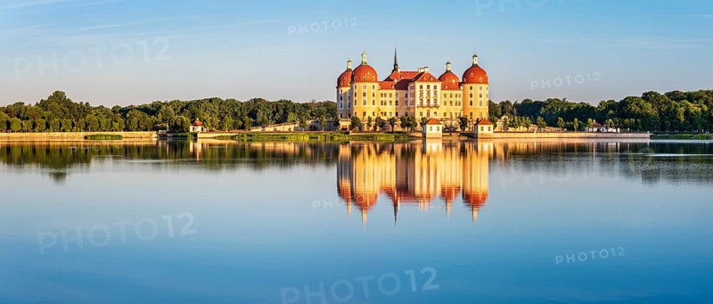 Panorama, Moritzburg Castle, Augusts the Strong hunting lodge in morning light, water reflection in the lake, Saxony, Germany
