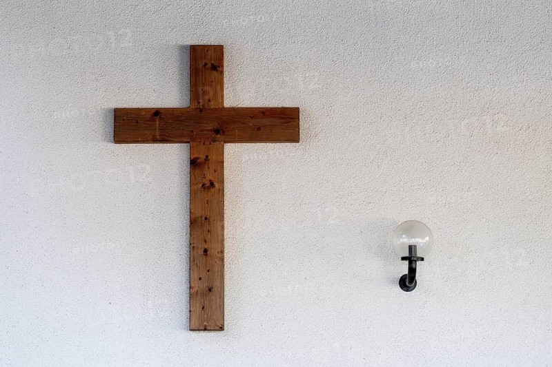 wooden cross, Zweisimmen, Switzerland
