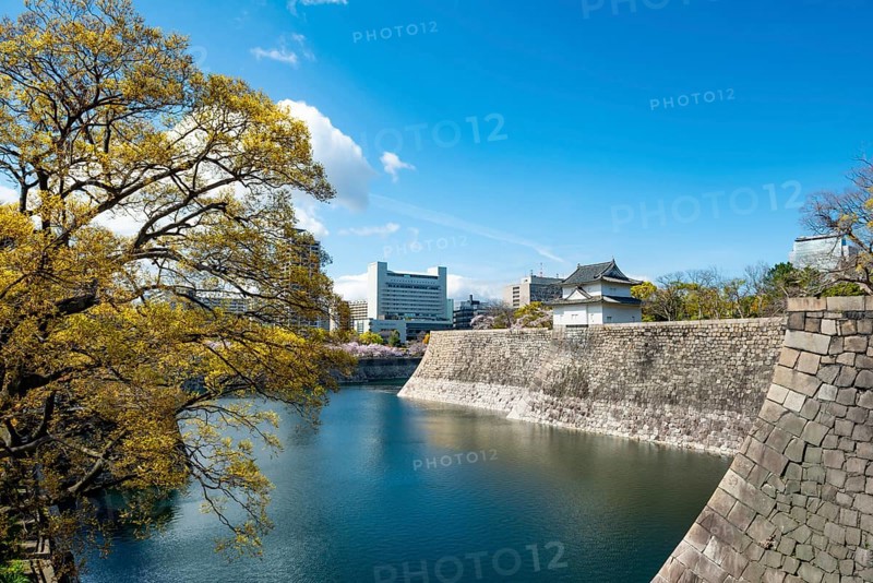 Osaka Castle Wall Watch Tower, Moat Park with Water, Chuo-ku, Osaka, Japan