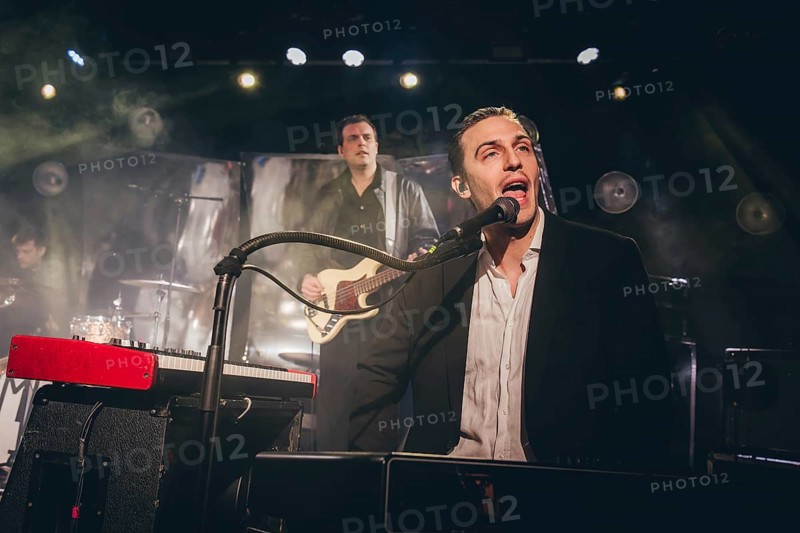 Pianist Johannes Aue from Billions live on 10 years of cocaine and raspberry ice cream tour 2026 in Berlin's ballroom Kreuzberg on 05.02.2026