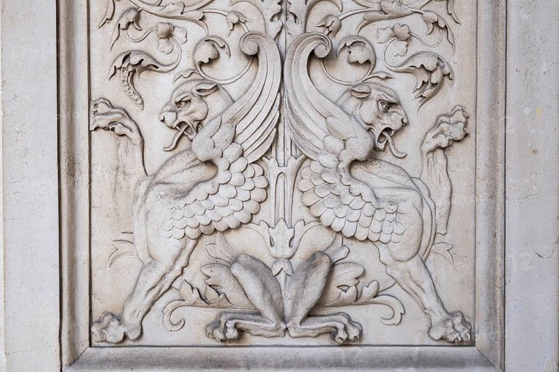 Decorative bas-relief depicting griffin, Royal Academy of Arts, Art Gallery and Academy of Arts, Burlington House, Piccadilly, London, England, Great Britain