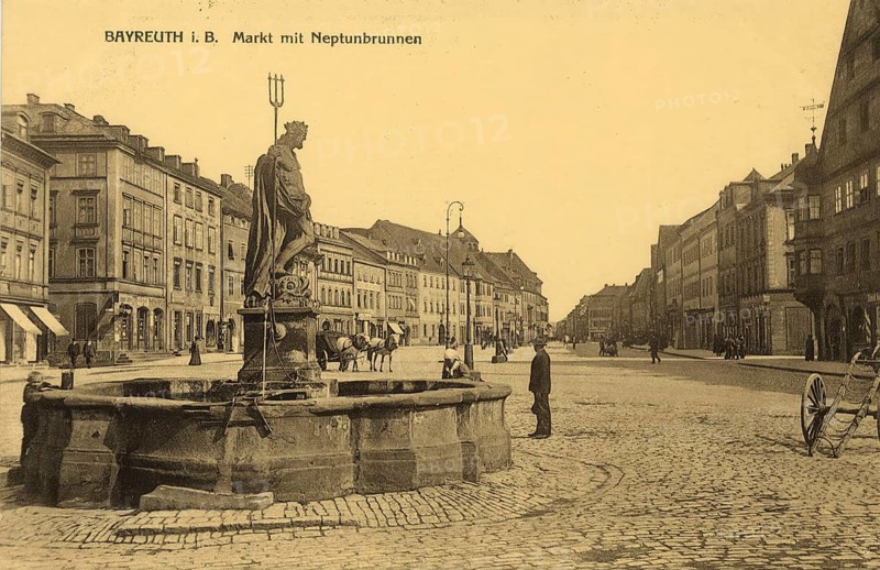 Historical postcard around 1910, Bayreuth, Neptune Fountain and Market, Upper Franconia, Bavaria, Germany, digital reproduction of a historic postcard, public domain, from that time, exact date unknown