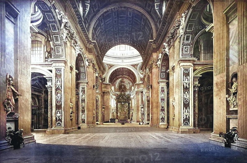 Historical photo (ca 1880) of the interior of the Papal Basilica of St. Peter in the Vatican, Basilica Papale di San Pietro in Vaticano, or St. Peter's Basilica, an Italian Renaissance church in Vatican City, the papal enclave within the city of Rome, Italy / Historical photo of inside of the Papal Basilica of St. Peter's Basilica, an Italian Renaissance church in Vatican City, the papal enclave within the city of Rome, Italy. Peter's Basilica, an Italian Renaissance church in Vatican City, the papal enclave within the city of Rome, Italy, Historisch, digital restaurierte Reproduktion einer Originalvorlage aus dem 19. century, genaues Originaldatum nicht bekannt, nachträglich farbiert