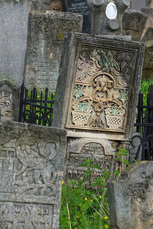 Tombstone, colored relief with Jewish symbols, Jewish cemetery, since 1866, Czernowicz, Bukovina, Ukraine