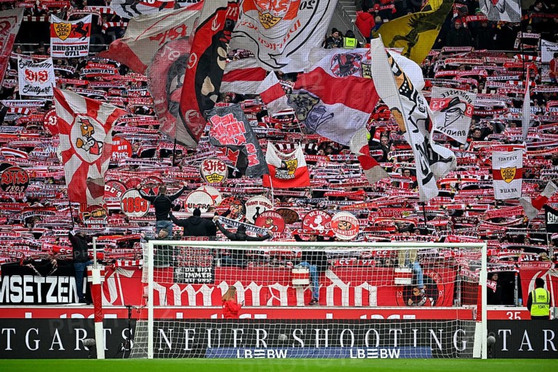 Fan block, fans, fan curve, flags, atmosphere, atmospheric Cannstatt curve VfB Stuttgart soccer Bundesliga, MHPArena, MHP Arena Stuttgart, Baden-Württemberg, Germany