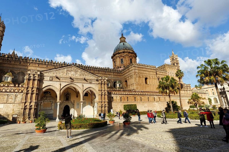 Palermo Cathedral, Cattedrale Metropolitana della Santa Vergine Maria Assunta, various architectural styles, passers-by, Palermo, Sicily, Italy