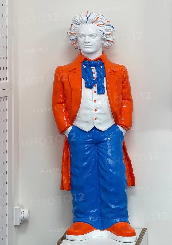 Beethoven figure in the colors blue, orange and white, the colors of the Deutsches Museum Bonn in the same, Bonn, North Rhine-Westphalia, Germany
