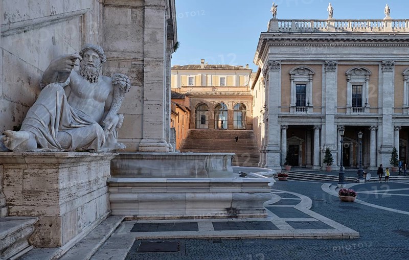 Fountain of the Goddess of Rome in front of the Senatorial Palace (Palazzo Senatorio), Piazza del Campidoglio on the Capitoline Hill, Capitoline Square, Rome, Lazio, Italy