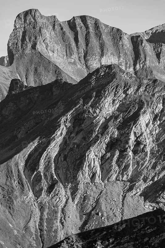 Layered folds in limestone, behind the snail, 2268 m, group of thumbs, Allgäu Alps, Allgäu, Bavaria, Germany