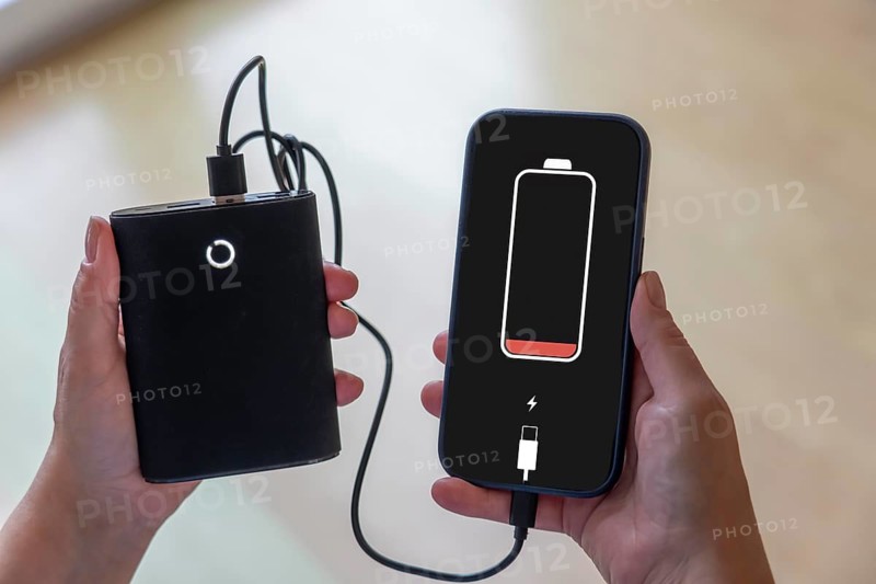Power banks for charging mobile phones, small, portable, for everyday use and emergency preparedness in the event of a power failure, blackout, energy supply
