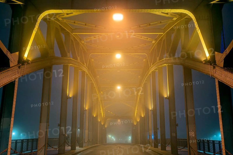 Weserbrücke Nacht fog Rinteln Germany