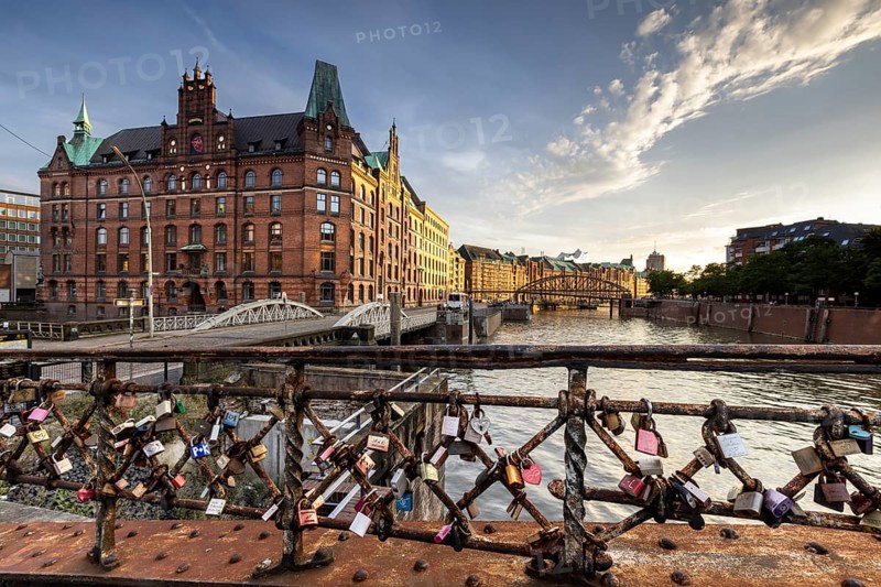 Bridges with warehouses in Hamburg's Speicherstadt, Hamburg, Germany