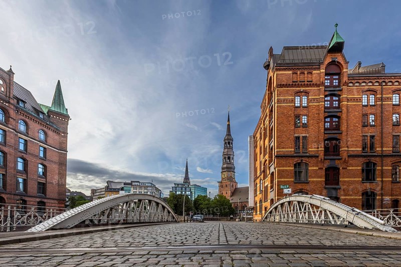 Bridge overlooking St. Katharinen's main church at the blue hour, Speicherstadt, Hamburg, Germany