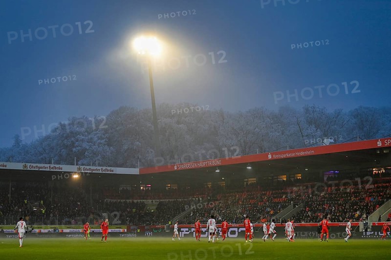 Total, overshift, floodlit game, wintry, soccer Bundesliga, Voith-Arena, Heidenheim, Baden-Württemberg, Germany