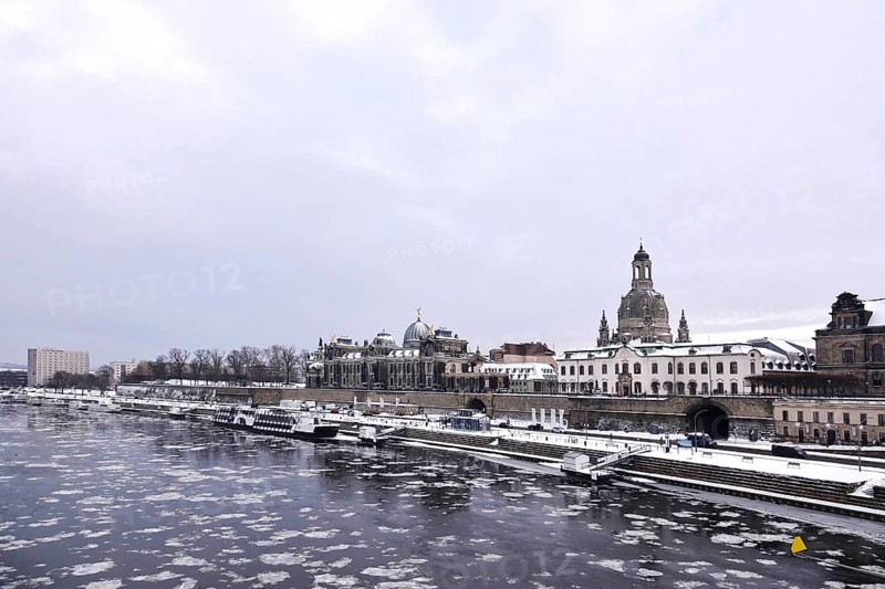 View of Church of Our Lady Dresden in winter, Elbe with ice, Saxony, Germany