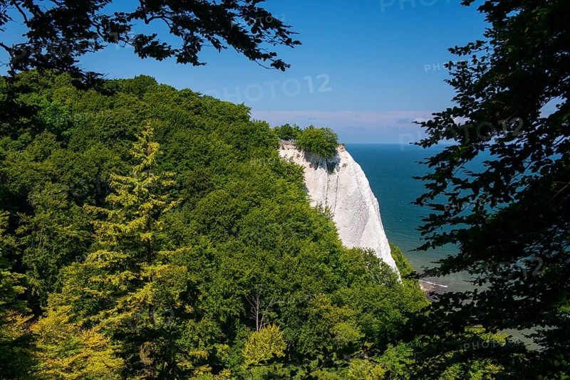 View of chalk cliffs in Jasmund National Park on Rügen, Sassnitz, Rügen, Mecklenburg-Western Pomerania, Germany