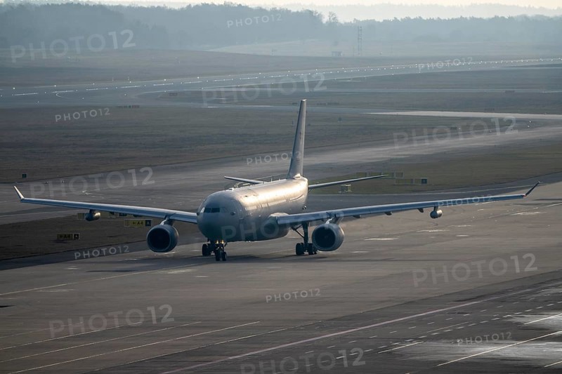 Airbus A330 MRTT from the Multinational MRTT Unit, Multinational Multi Role Tanker Transport Unit, MMU, to Cologne/Bonn Airport, CGN, North Rhine-Westphalia, Germany