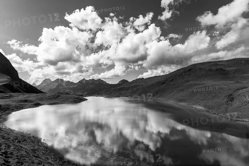Rappensee, left Kleiner Rappenkopf, 2276m, behind the Schafalpenköpfe, above it the Mindelheimer via ferrata, Allgäu Alps, Allgäu, Bavaria, Germany