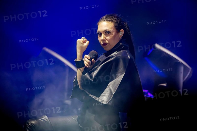 Elize Ryd, singer of Amaranthe, live on Arcane Dimensions Tour 2026 at Munich's Zenith on 17.01.2026