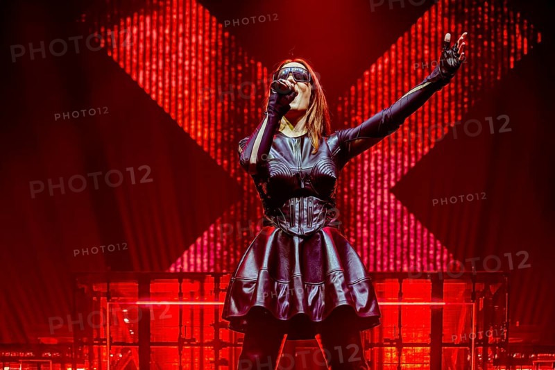 Simone Simons, singer of Epica, live on Arcane Dimensions Tour 2026 at Munich's Zenith on 17.01.2026