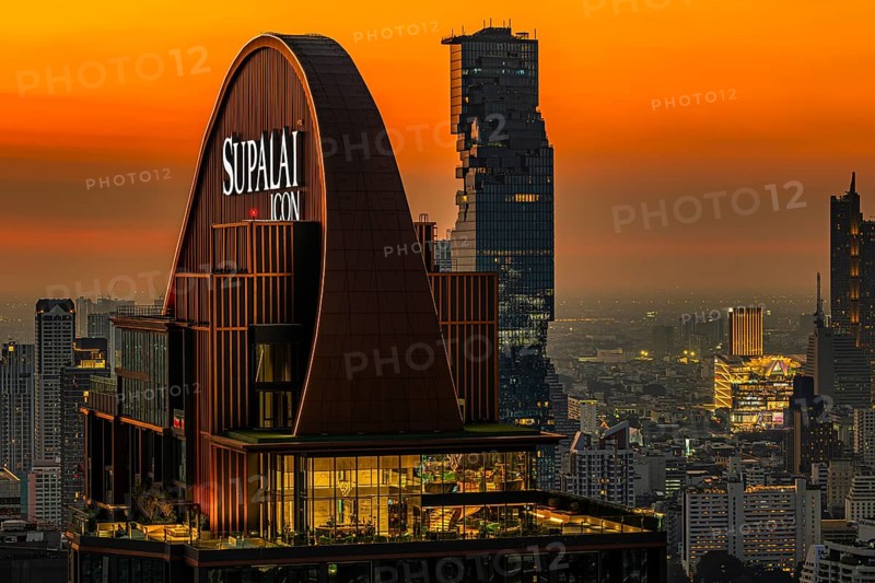 Over the rooftops of Bangkok, sunset, roof structure of the luxury residential residence Supalai Icon, view from the Moon Bar on the roof terrace of the Banyan Tree hotel, Sathon, Bangkok, Thailand's metropolis, Thailand