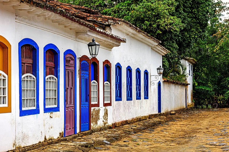 Historic street with colonial style houses in the old city of Paraty in Rio de Janeiro, Paraty, Rio de Janeiro, Brazil