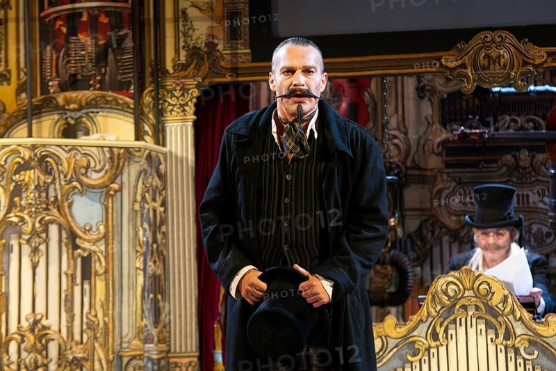 Pierre Besson, Wilhelm bush: Sauerkohl & Misetaten, photo sample on 14.01.2026 in the comedy Am Kurfürstendamm in the Ernst-Reuter-Saal, Berlin, premiered on 20.01.2026