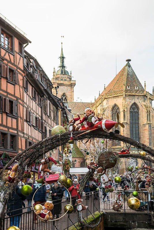 Christmassy decorated half-timbered houses, Old Town, Colmar, Haut-Rhin Department, Alsace, France