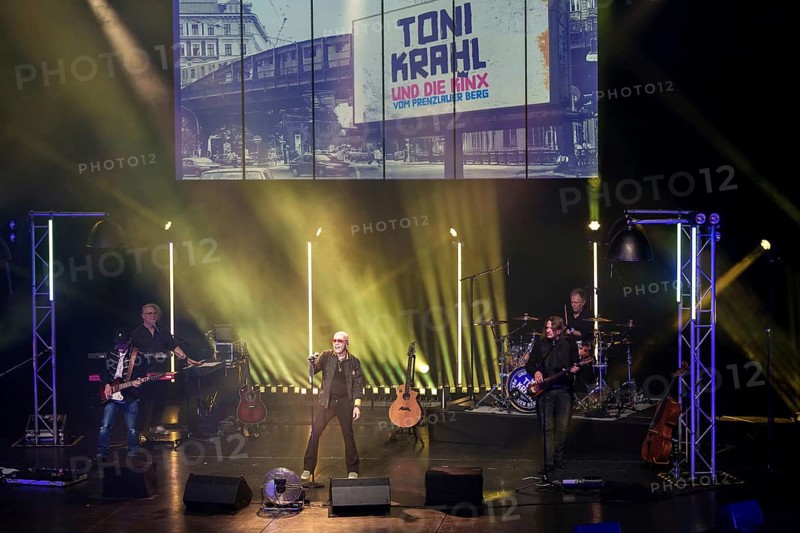 Toni Krahl and the Kinx from Prenzlauer Berg live on The same was the tour in Berlin's Friedrichstadtpalast on 12.01.2026