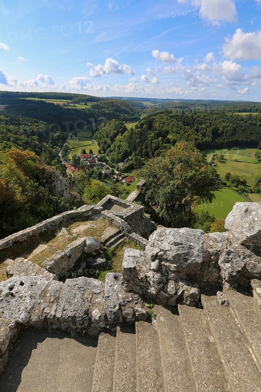 Castle ruins of Hohengundelfingen, ruins of a medieval hilltop castle, former headquarters of the Gundelfingen free noble family, Wolken, Gundelfingen-Münsingen, Lautertal, Swabian Jura, Reutlingen district, Baden-Württemberg, Germany