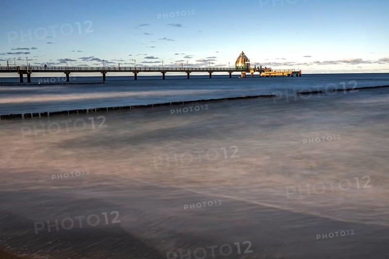 Groes and pier with diving gondola, long exposure, evening light, Zingst, Fischland-Darß-Zingst, Western Pomerania Lagoon Area National Park, Mecklenburg-Western Pomerania, Germany