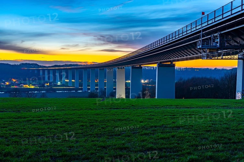 The Ruhr Valley Bridge, motorway bridge of the A52 motorway, across the Ruhr Valley near Mülheim-Mintard, connects Essen and Düsseldorf, North Rhine-Westphalia, Germany