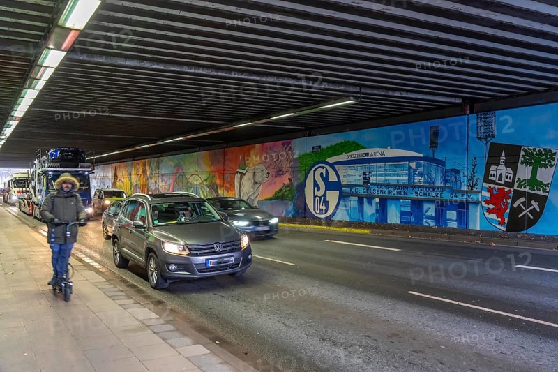 Huge street art pictures in a road tunnel in Gelsenkirchen, the approximately 120 meter long railway underpass of Wickingstraße was extensively painted and sprayed on both sides by 11 Gelsenkirchen graffiti artists and collectives, over a total length of 174 meters, the wall paintings showed motifs from Gelsenkirchen history, from economy, coal, steel, soccer, Schalke 04, culture, life, to the 150.year-old city Anniversary on 29.11.25, North Rhine-Westphalia, Germany