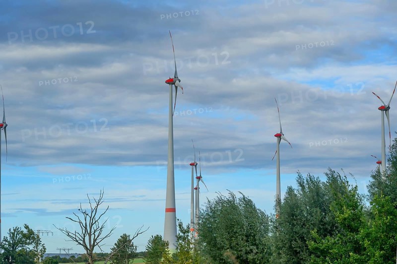 Wind turbines on the B4, Rehna, Mecklenburg-Western Pomerania
