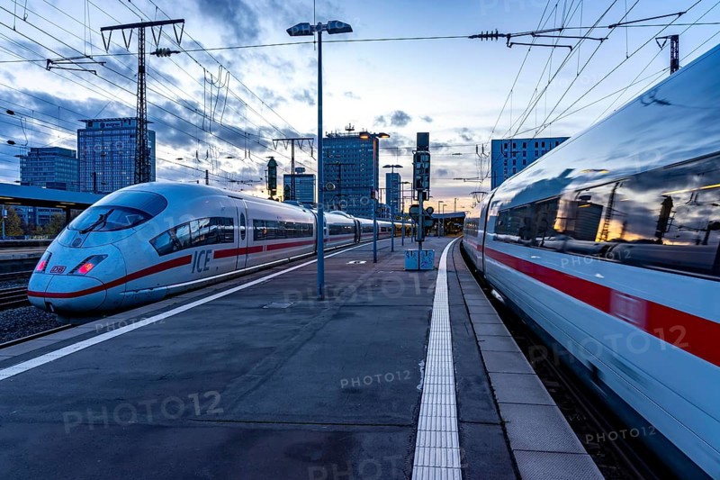ICE trains, in Essen main station, on the platform, North Rhine-Westphalia, Germany