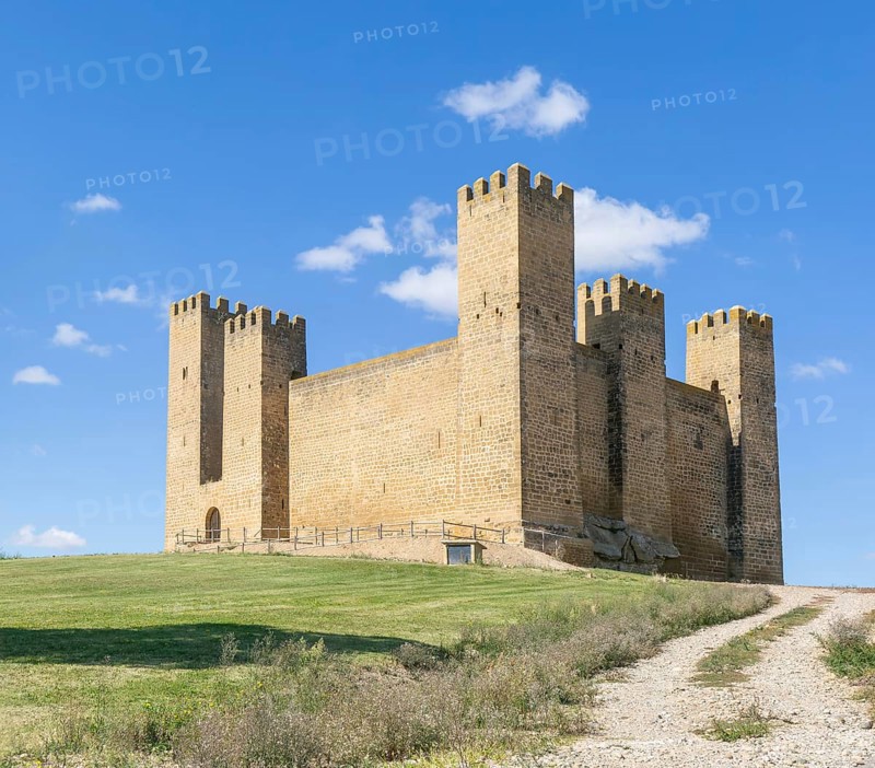 Historic walls and towers of Castillo de Sádaba, Sadaba castle, Zaragoza province, Aragon, Spain