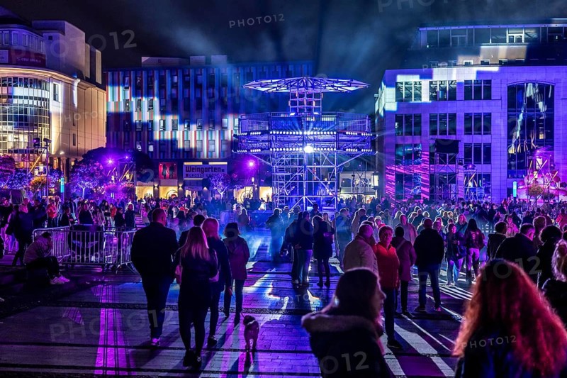 The 10th Essen Light Festival, in the city centre, second largest light art festival in Germany, light art on Kennedyplatz, Platz der Wünsche, light installation, with DJ sound, Essen, North Rhine-Westphalia, Germany