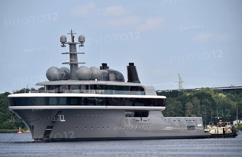 Superyacht COSMOS is undocked from the Lürssen shipyard, Kiel Canal, Kiel Canal, Kiel Canal, Rendsburg, Schleswig-Holstein, Germany
