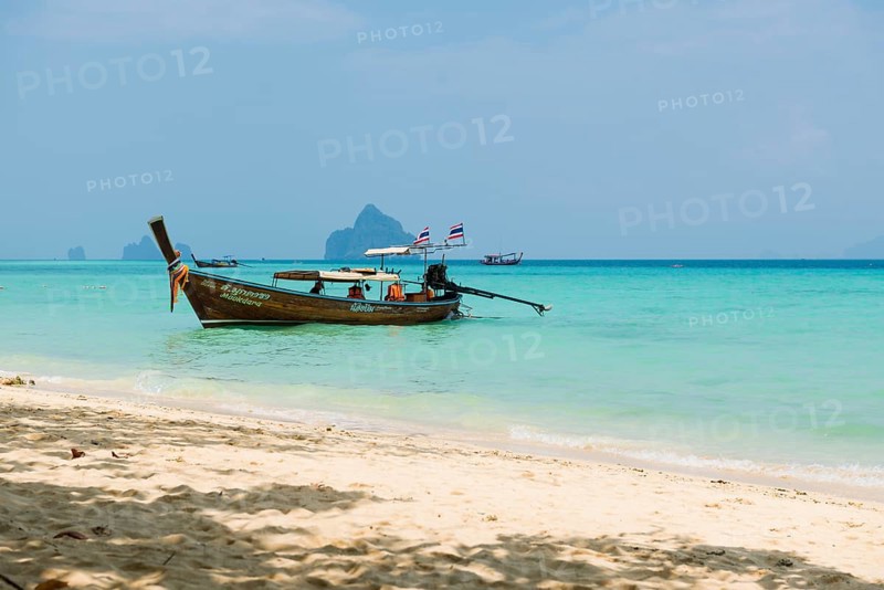 White sandy beach, Sunrise Beach, Koh Kradan, Hat Chao Mai National Park, Trang Province, Southern Thailand, Andaman Sea, Thailand