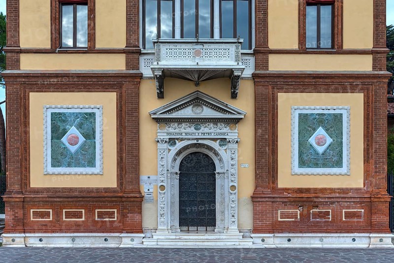 Renaissance palace, former Palazzina Canonica, today Library for Adriatic Studies, Venice, Veneto, Italy