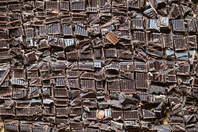Chopped chocolate into small pieces