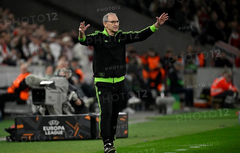 Coach coach Martin O'Neill Celtic Glasgow FC on the sidelines gesture gesture soccer UEFA Europa League, MHPArena, MHP Arena Stuttgart, Baden-Württemberg, Germany